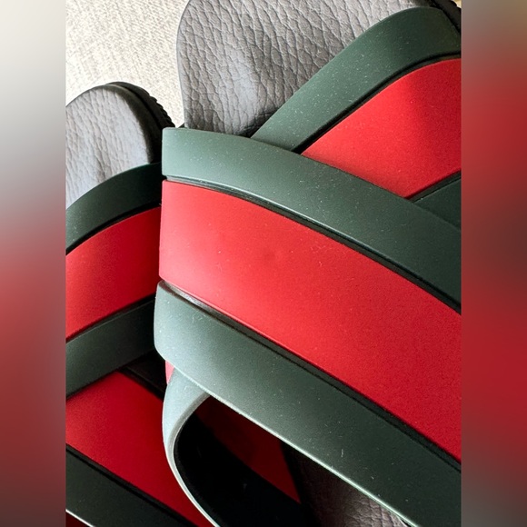 NEW Gucci Women's Web slide sandal, new in box, size 39 - Picture 7 of 7